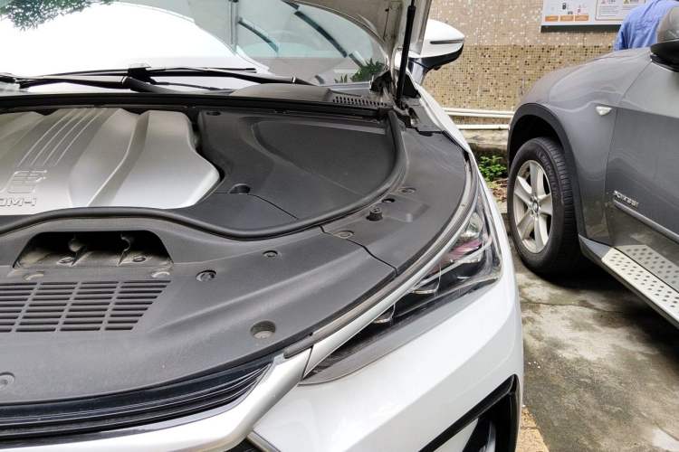 Used BYD Tang New Energy 2021 DM-i 112KM Prestige Model Engine Bay Left