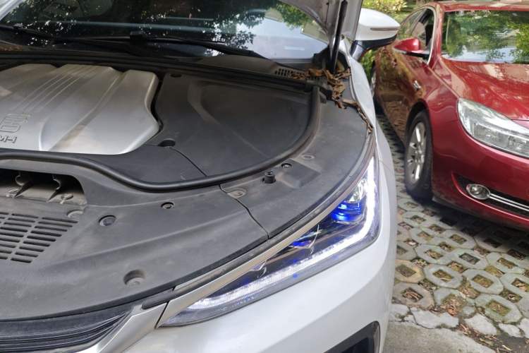 Used BYD Tang New Energy 2021 DM-i 112KM Prestige Model Engine Bay Left