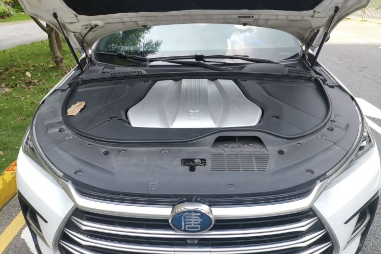 Used BYD Tang New Energy 2021 DM 2.0T Four-Wheel Drive High-Performance Flagship Model Engine Bay