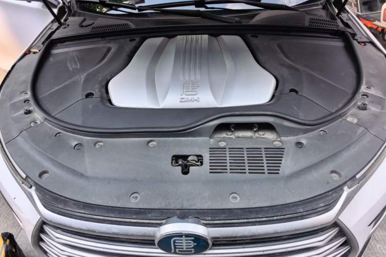 Used BYD Tang New Energy 2021 DM-i 112KM Prestige Model Engine Bay