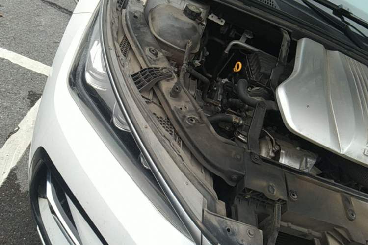 Used BYD Tang New Energy 2021 DM-i 112KM Prestige Model Engine Bay Right