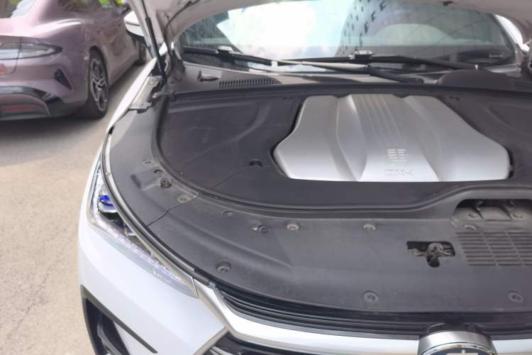 Used BYD Tang New Energy 2021 DM-i 112KM Prestige Model Engine Bay Right