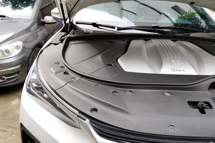 Used BYD Tang New Energy 2021 DM-i 112KM Prestige Model Engine Bay Right