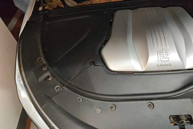Used BYD Tang New Energy 2021 DM-i 112KM Prestige Model Engine Bay Right