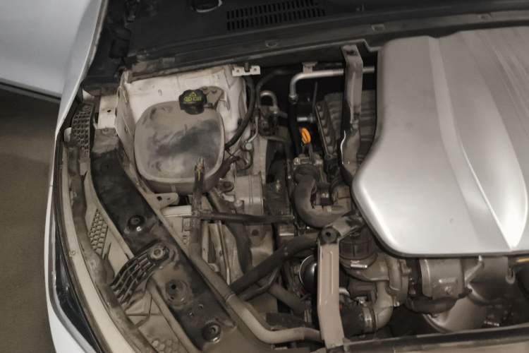 Used BYD Tang New Energy 2021 DM-i 112KM Prestige Model Engine Bay Right