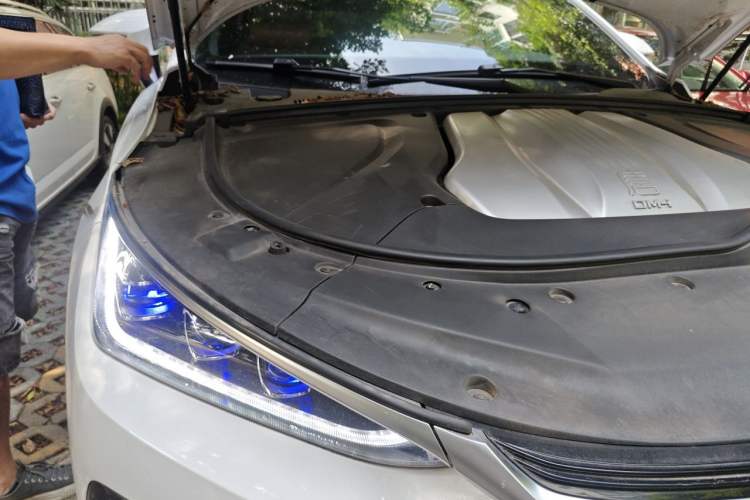 Used BYD Tang New Energy 2021 DM-i 112KM Prestige Model Engine Bay Right