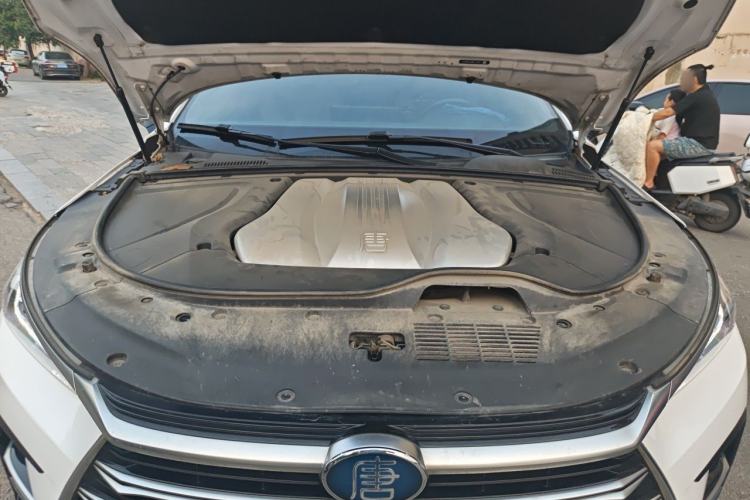 Used BYD Tang New Energy 2021 DM 2.0T Four-Wheel Drive High-Performance Flagship Model Engine Bay