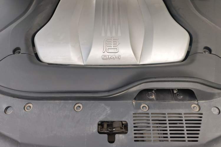 Used BYD Tang New Energy 2021 DM-i 112KM Prestige Model Engine Bay