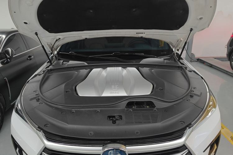 Used BYD Tang New Energy 2021 DM-i 112KM Prestige Model Engine Bay