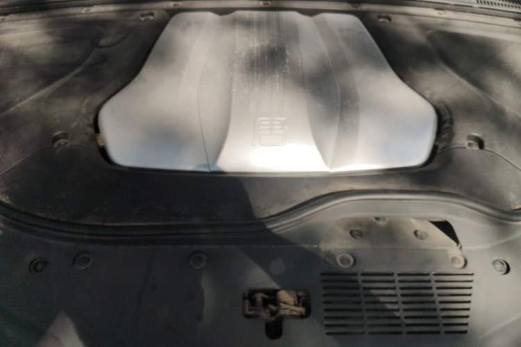 Used BYD Tang New Energy 2021 DM 2.0T Four-Wheel Drive High-Performance Flagship Model Engine Bay