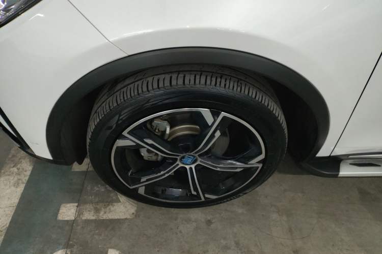 Used BYD Tang New Energy 2021 DM-i 112KM Prestige Model Exterior 4