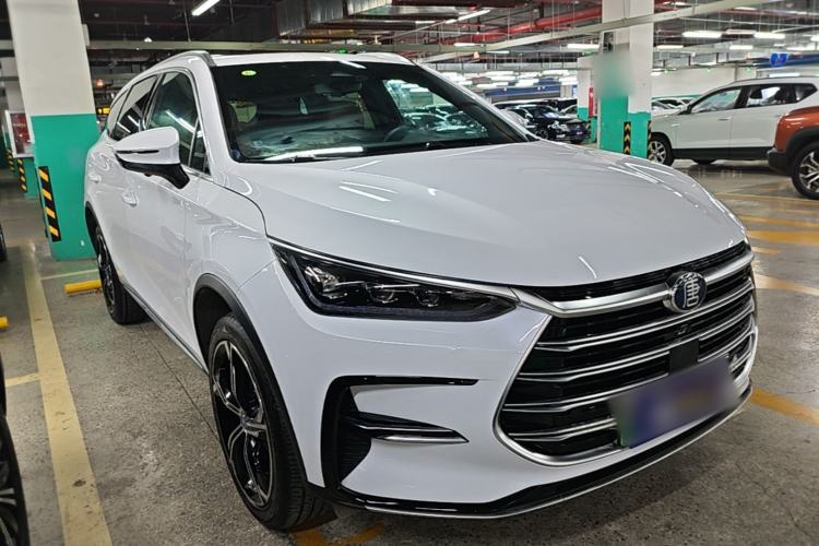 Used BYD Tang New Energy 2021 DM-i 112KM Prestige Model Front Right 45 Deg