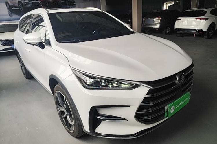 Used BYD Tang New Energy 2021 DM-i 112KM Prestige Model Front Right 45 Deg
