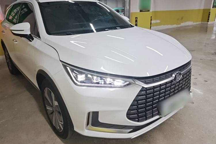 Used BYD Tang New Energy 2021 EV Four-Wheel Drive High-Performance Luxury Model Front Right 45 Deg
