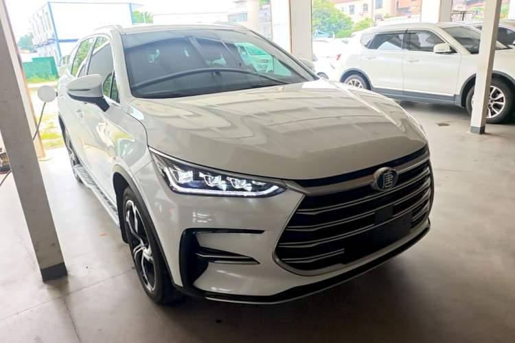 Used BYD Tang New Energy 2021 DM-i 112KM Prestige Model Front Right 45 Deg
