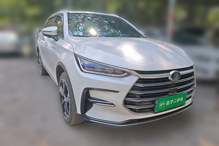 Used BYD Tang New Energy 2021 DM-i 112KM Prestige Model Front Right 45 Deg