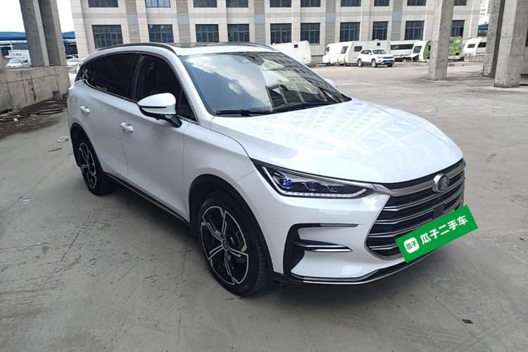 Used BYD Tang New Energy 2021 DM-i 112KM Prestige Model Front Right 45 Deg