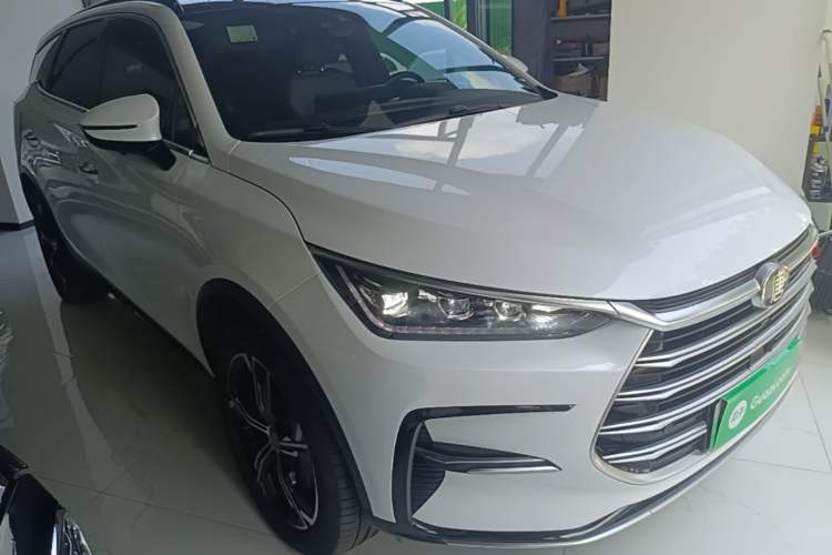 Used BYD Tang New Energy 2021 DM 2.0T Four-Wheel Drive High-Performance Luxury Model Front Right 45 Deg