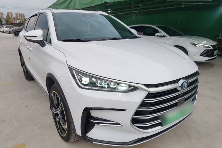 Used BYD Tang New Energy 2021 DM-i 112KM Prestige Model Front Right 45 Deg