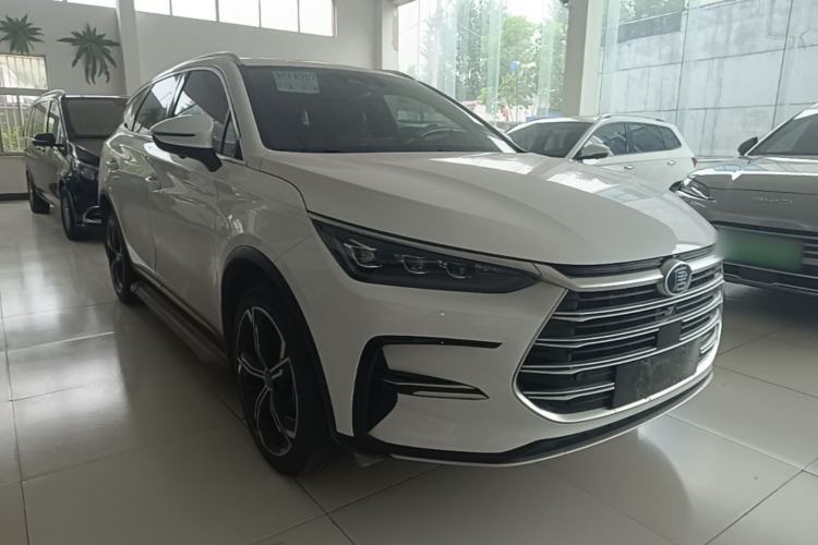 Used BYD Tang New Energy 2021 DM-i 112KM Prestige Model Front Right 45 Deg