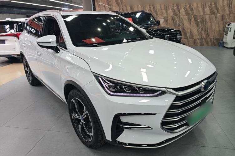 Used BYD Tang New Energy 2021 DM-i 112KM Prestige Model Front Right 45 Deg