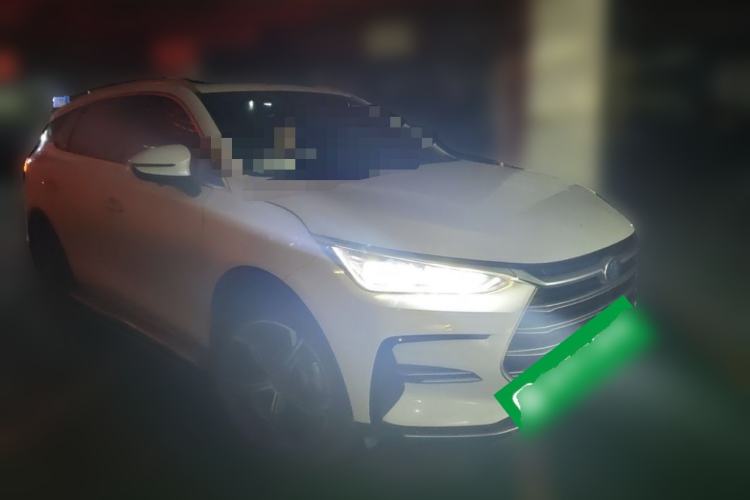 Used BYD Tang New Energy 2021 DM-i 112KM Prestige Model Front Right 45 Deg