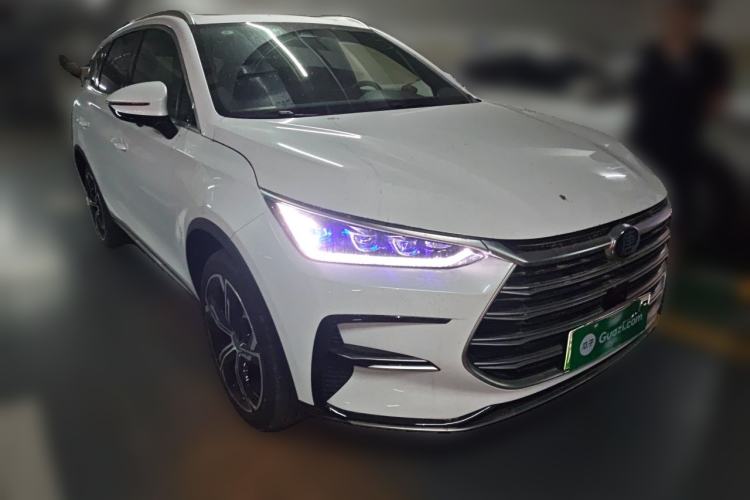 Used BYD Tang New Energy 2021 DM-i 112KM Prestige Model Front Right 45 Deg