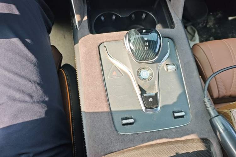 Used BYD Tang New Energy 2021 DM-i 112KM Prestige Model Gear Lever