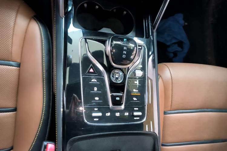 Used BYD Tang New Energy 2021 DM 2.0T Four-Wheel Drive High-Performance Luxury Model Gear Lever