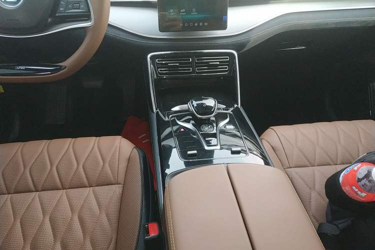 Used BYD Tang New Energy 2021 DM-i 112KM Prestige Model Gear Lever