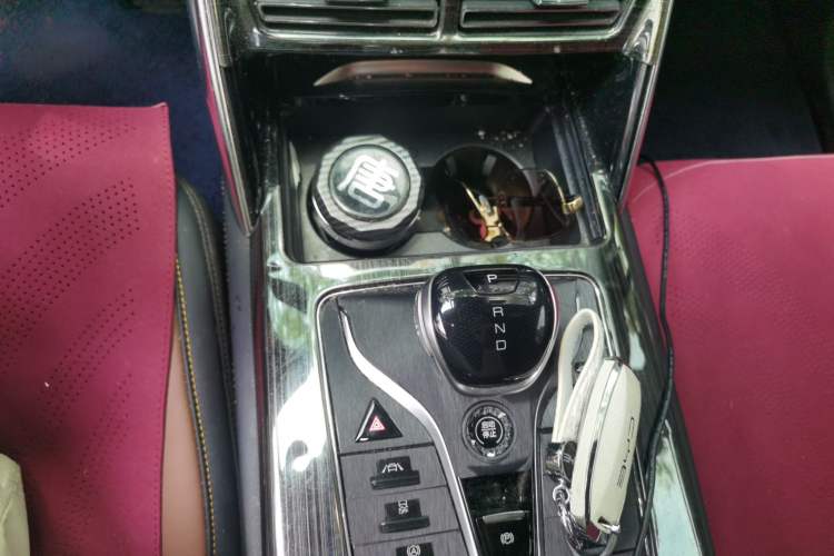 Used BYD Tang New Energy 2021 DM 2.0T Four-Wheel Drive High-Performance Luxury Model Gear Lever