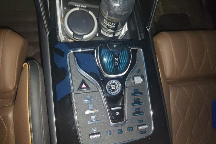 Used BYD Tang New Energy 2021 DM 2.0T Four-Wheel Drive High-Performance Flagship Model Gear Lever