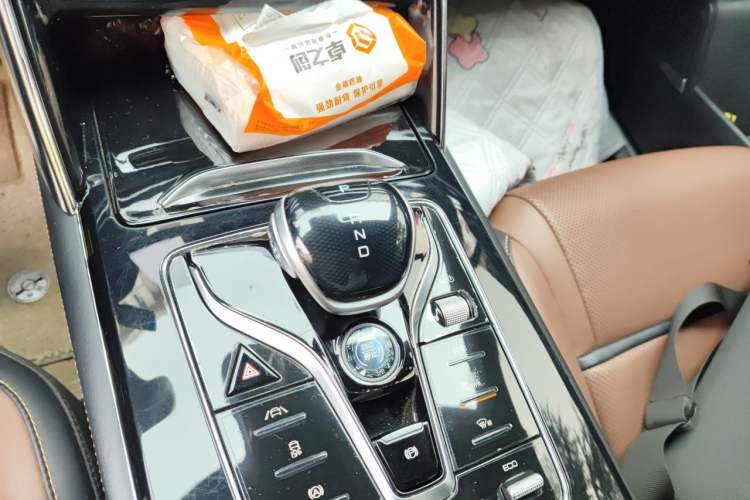 Used BYD Tang New Energy 2021 DM 2.0T Four-Wheel Drive High-Performance Luxury Model Gear Lever