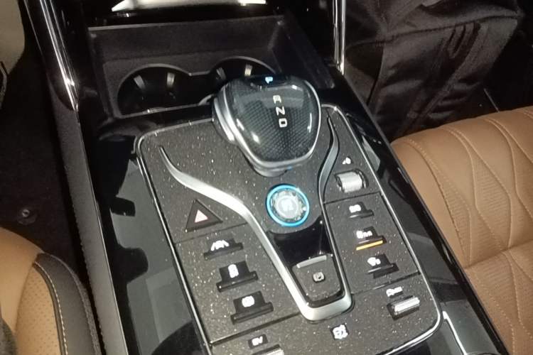 Used BYD Tang New Energy 2021 DM-i 112KM Prestige Model Gear Lever