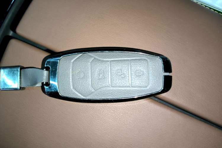 Used BYD Tang New Energy 2021 DM-i 112KM Prestige Model Interior 1