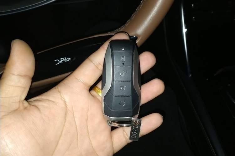 Used BYD Tang New Energy 2021 DM-i 112KM Prestige Model Interior 1