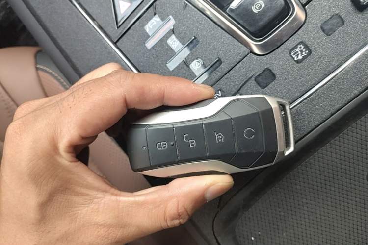 Used BYD Tang New Energy 2021 DM-i 112KM Prestige Model Interior 1
