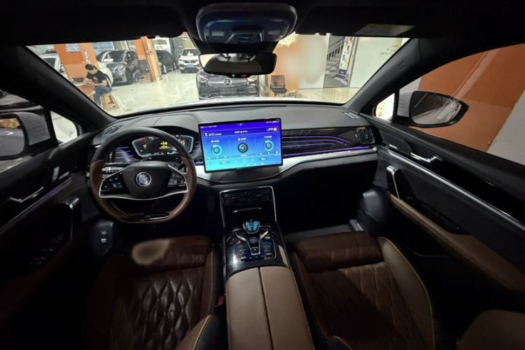 Used BYD Tang New Energy 2021 DM 2.0T Four-Wheel Drive High-Performance Flagship Model Interior 1