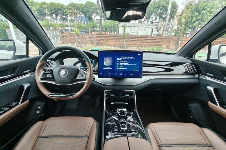 Used BYD Tang New Energy 2021 DM 2.0T Four-Wheel Drive High-Performance Luxury Model Interior 2