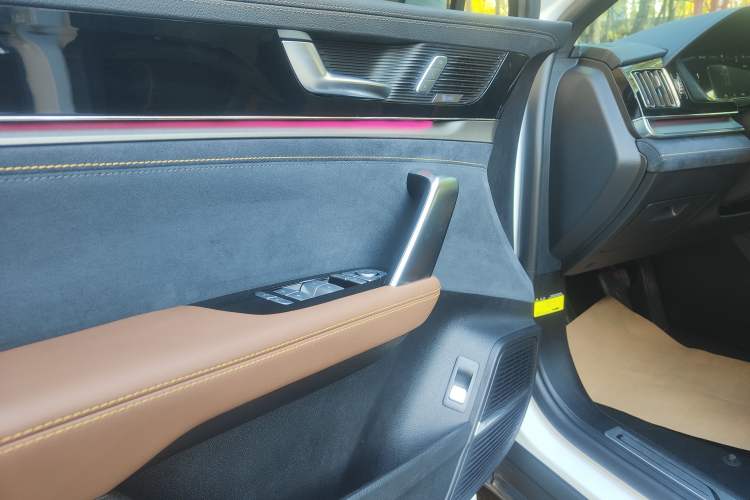 Used BYD Tang New Energy 2021 DM-i 112KM Prestige Model Interior 2