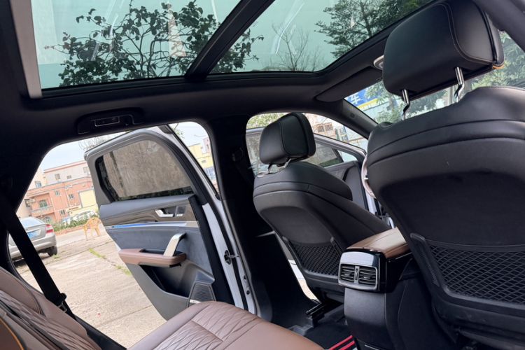 Used BYD Tang New Energy 2021 DM-i 112KM Prestige Model Interior 3