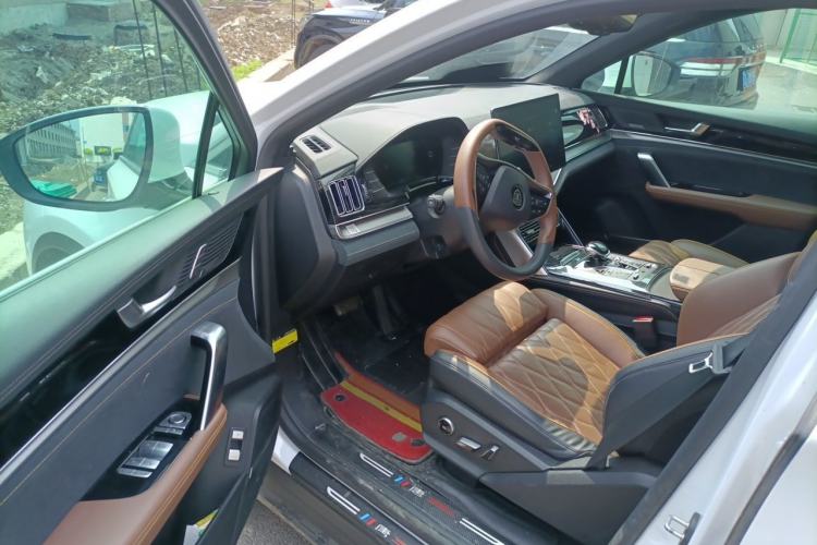Used BYD Tang New Energy 2021 DM 2.0T Four-Wheel Drive High-Performance Flagship Model Interior 3