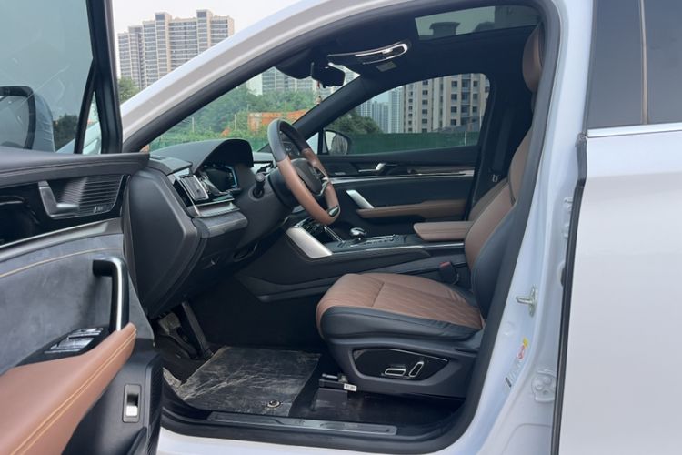 Used BYD Tang New Energy 2021 DM-i 112KM Prestige Model Interior 5