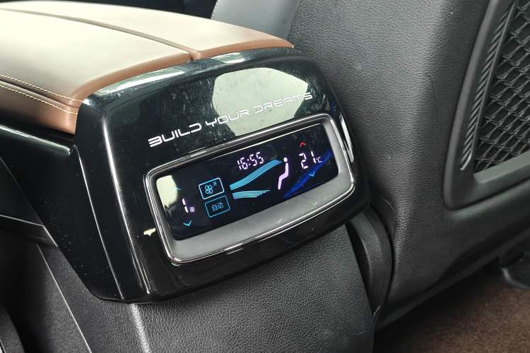 Used BYD Tang New Energy 2021 DM 2.0T Four-Wheel Drive High-Performance Luxury Model Interior 8
