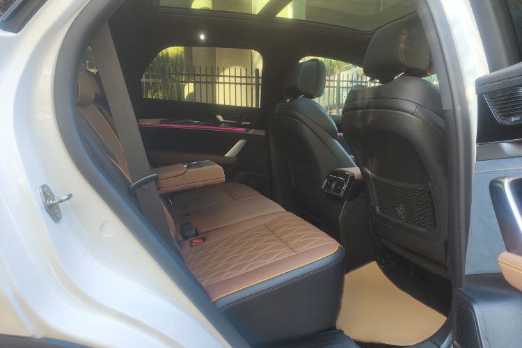 Used BYD Tang New Energy 2021 DM-i 112KM Prestige Model Interior 9