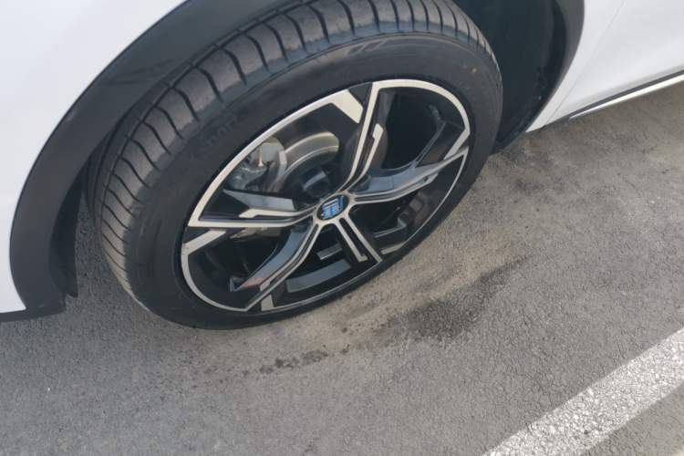 Used BYD Tang New Energy 2021 DM-i 112KM Prestige Model Left Front Wheel Hub