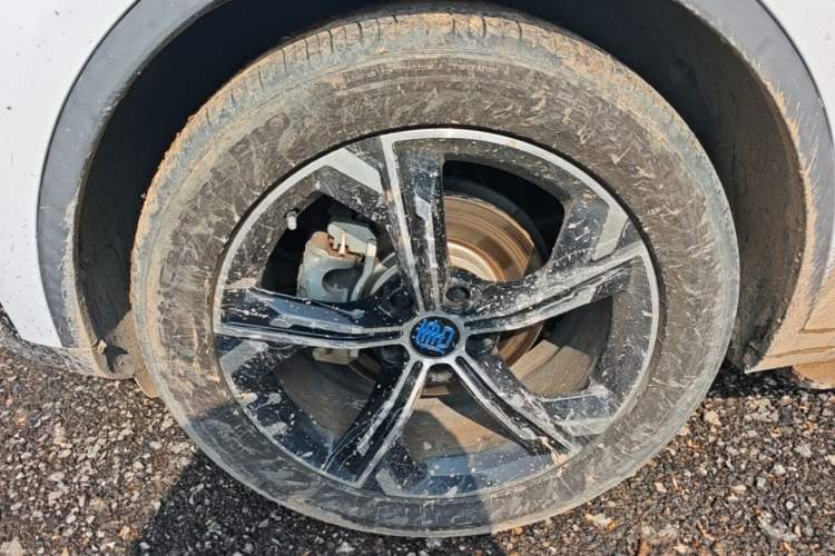 Used BYD Tang New Energy 2021 DM-i 112KM Prestige Model Left Front Wheel Hub