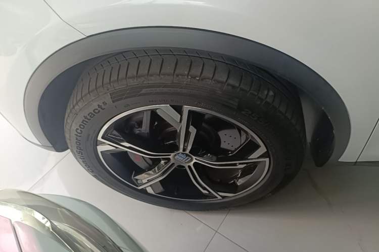 Used BYD Tang New Energy 2021 DM 2.0T Four-Wheel Drive High-Performance Luxury Model Left Front Wheel Hub