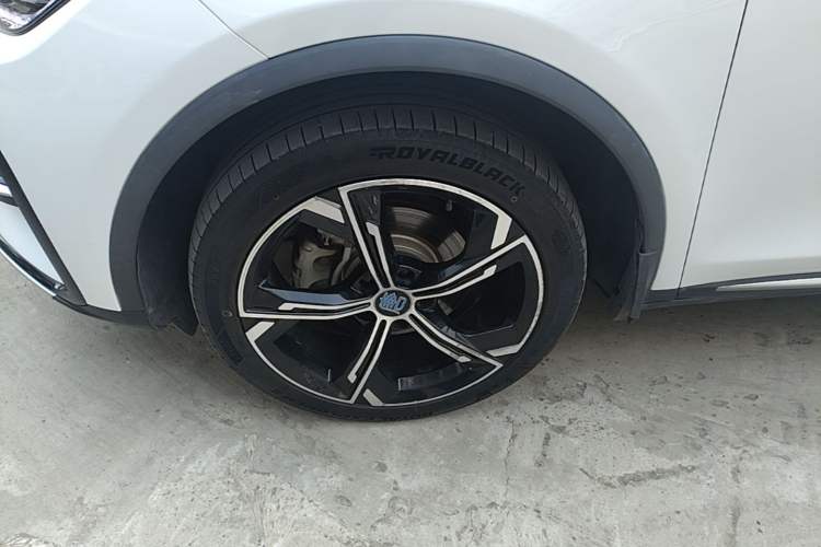 Used BYD Tang New Energy 2021 DM-i 112KM Prestige Model Left Front Wheel Hub