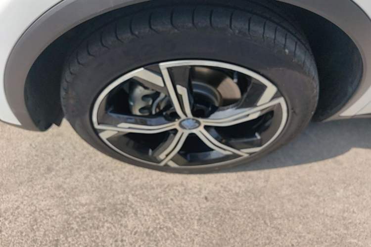 Used BYD Tang New Energy 2021 DM-i 112KM Prestige Model Left Front Wheel Hub